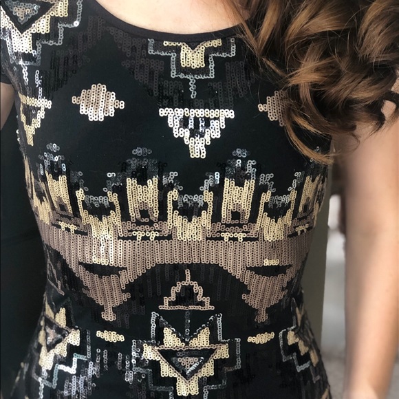 Tribal print sequin cocktail dress - Picture 2 of 3